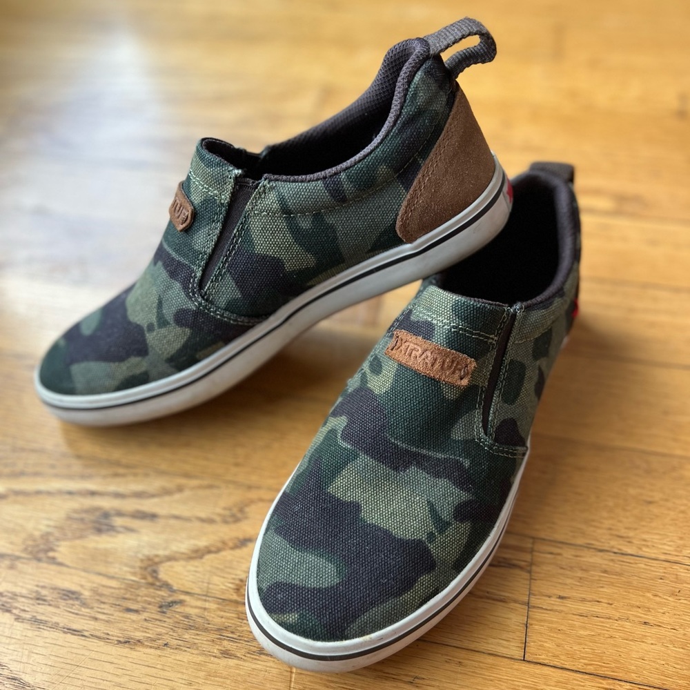Women's Canvas Sharkbyte Deck Shoe